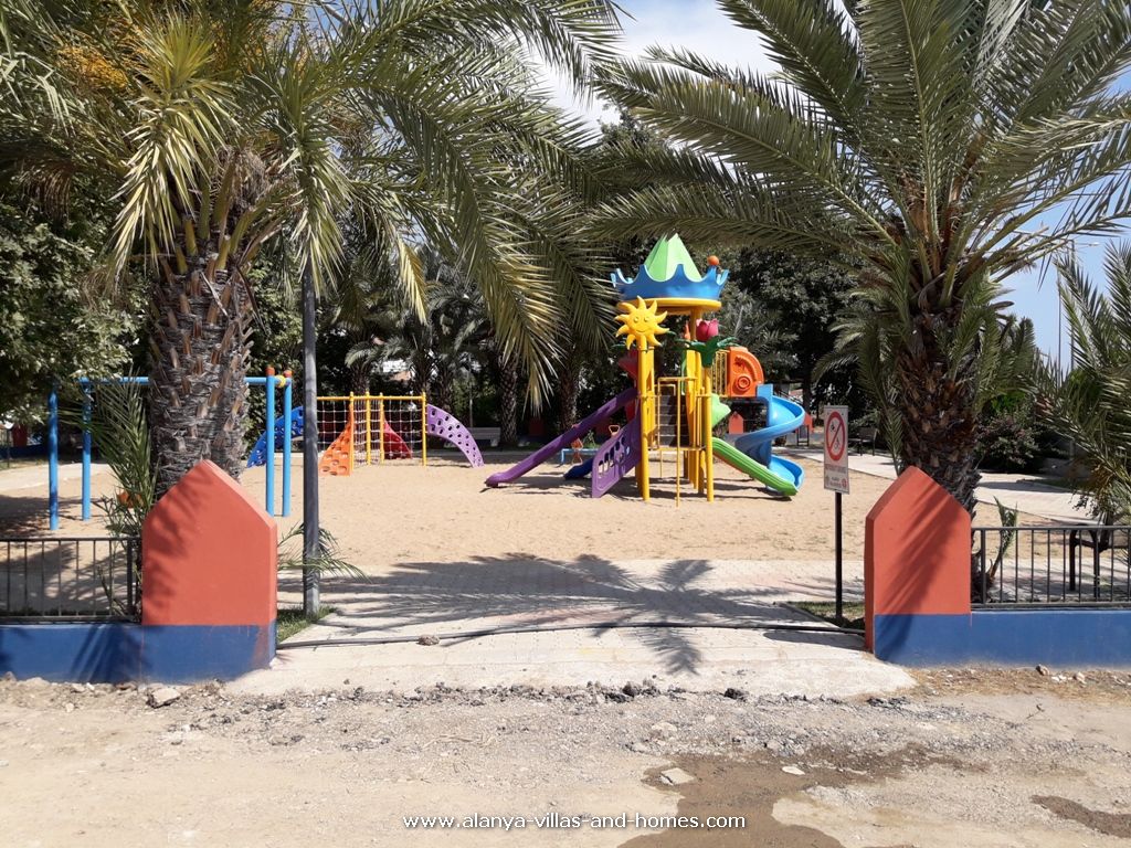 ali_iscituerk_alanya_villas_and_homes_com_immobilien_whatsapp_00905078878235_real_estate1.jpg